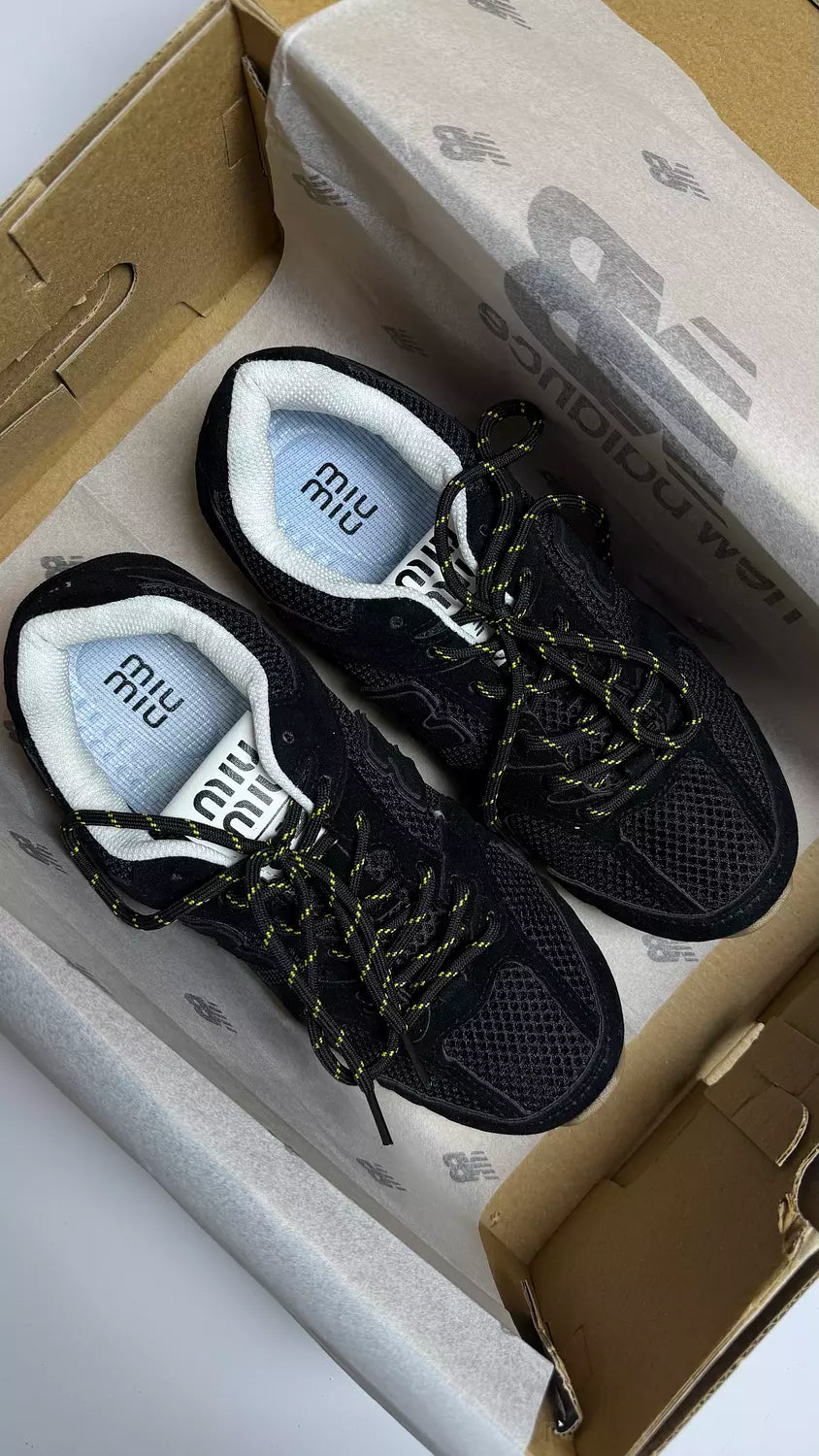 Newbalance miu miu in Black