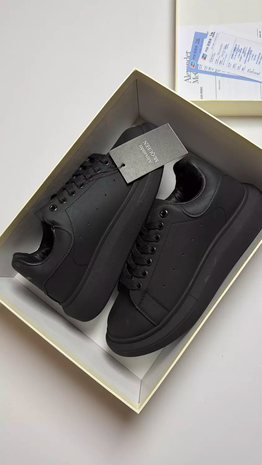 Alexander Mcqueen in Black