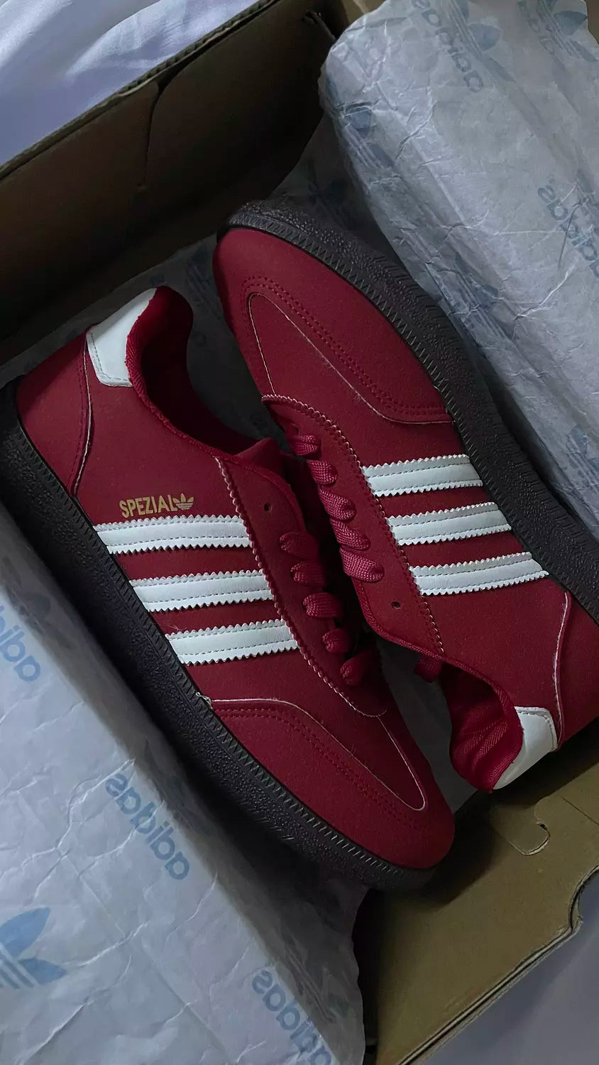 Adidas Spezial in Red