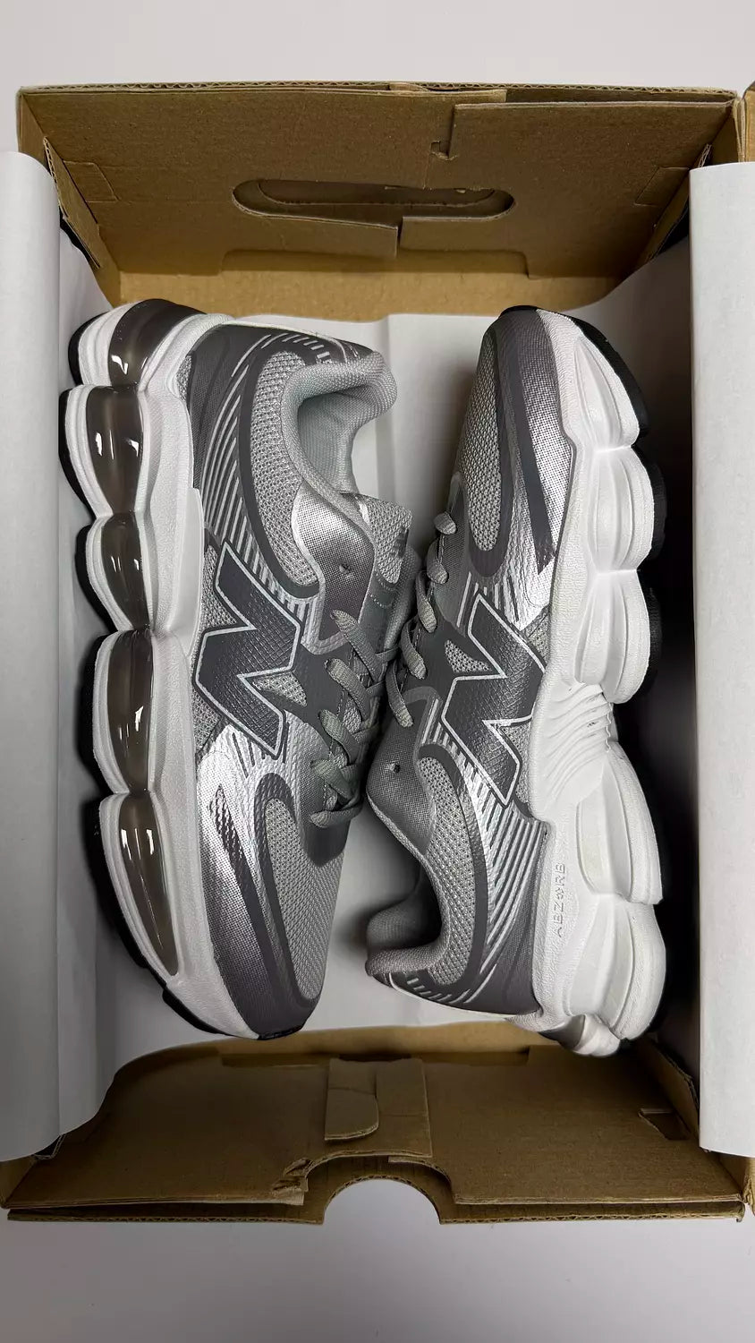 Newbalance 2000 in Grey