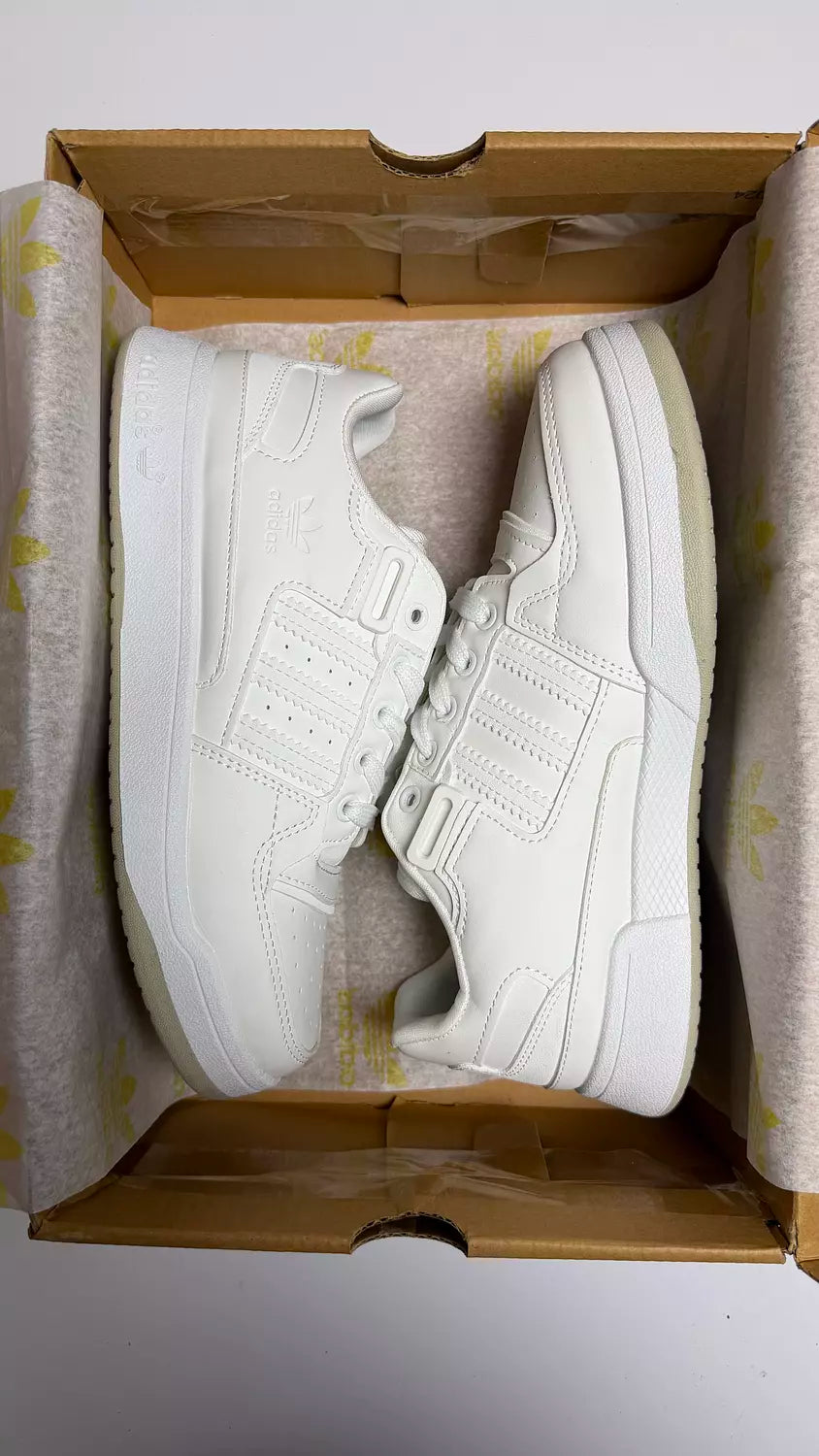 Adidas Forum Low in White