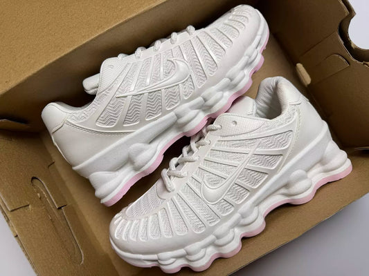 Nike Shox White’n Pink