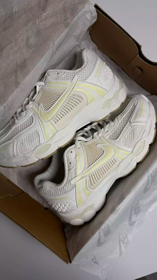 Nike Vomero Off-White