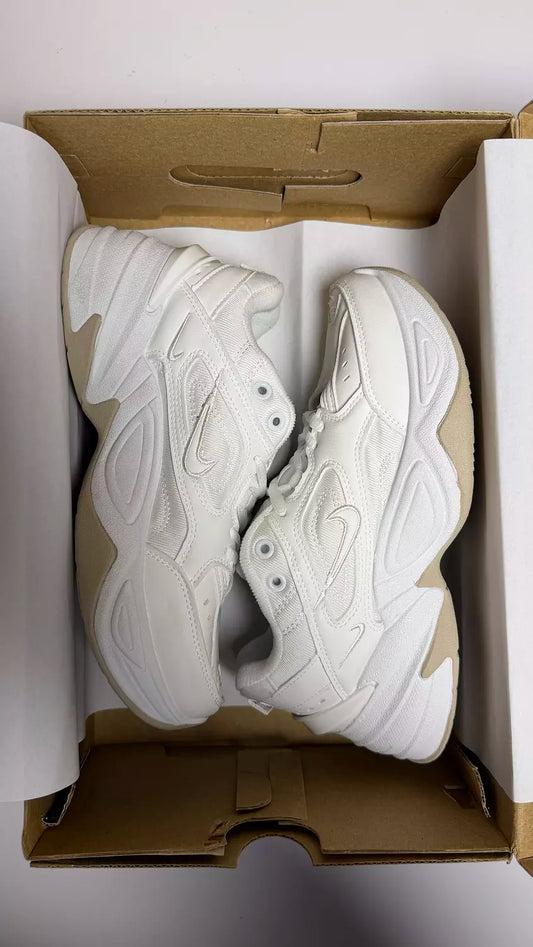 Nike M2k Techno in white