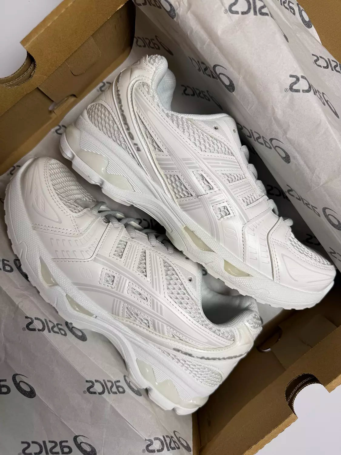 Asics Gel Kayano in White