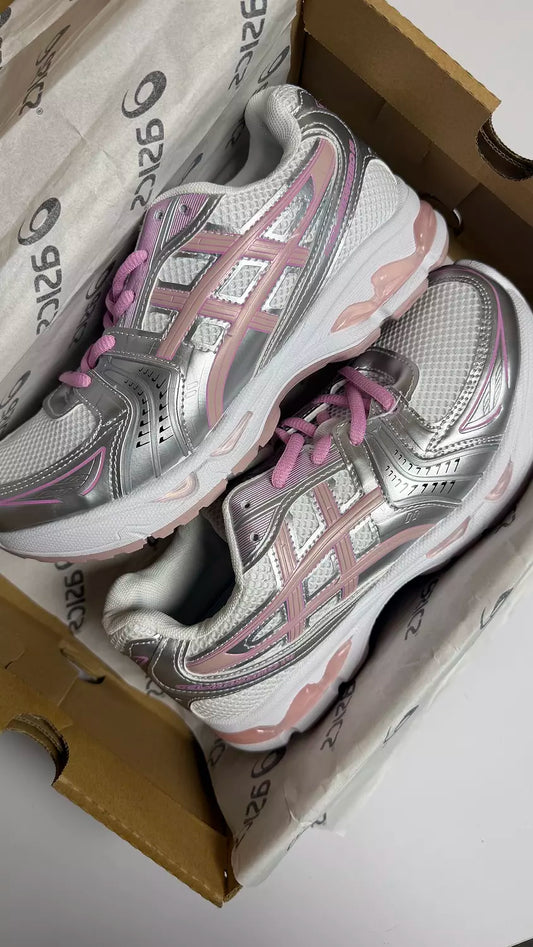 Asics Gel Kayano in Hot Pink