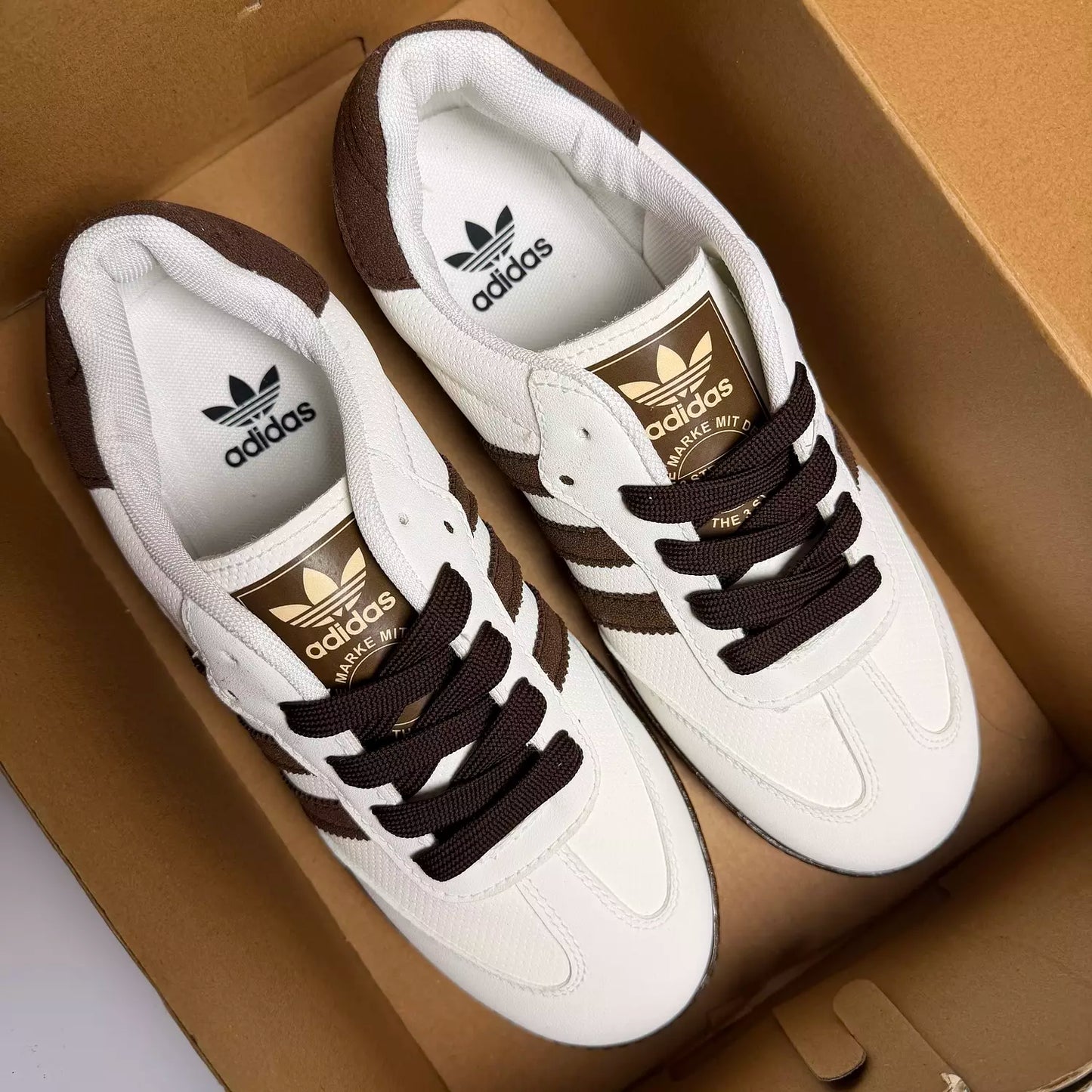Adidas Samba in Whits&Brown
