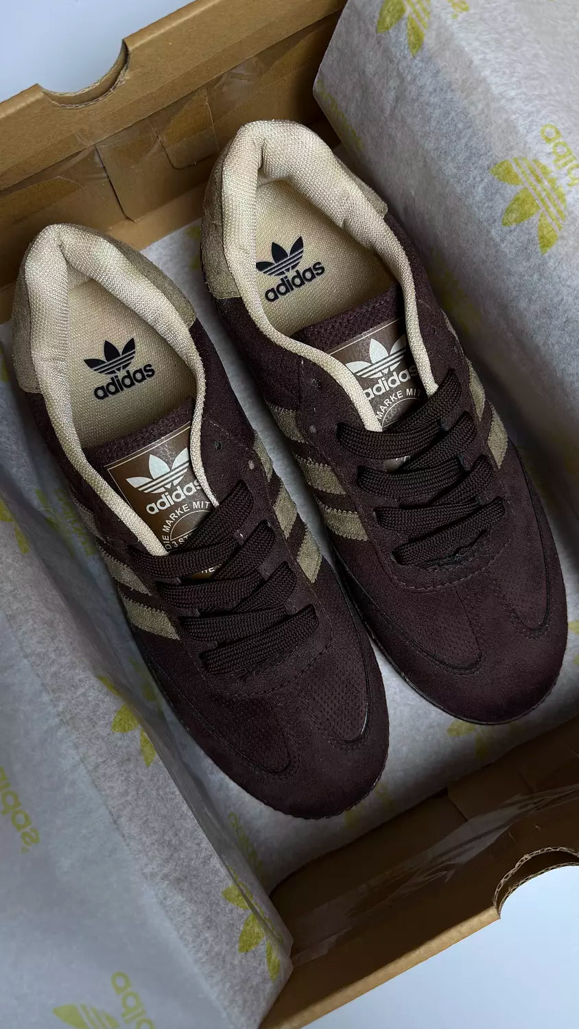 Adidas Samba in Brown
