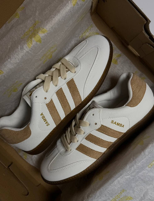 Adidas Samba in OffWhite