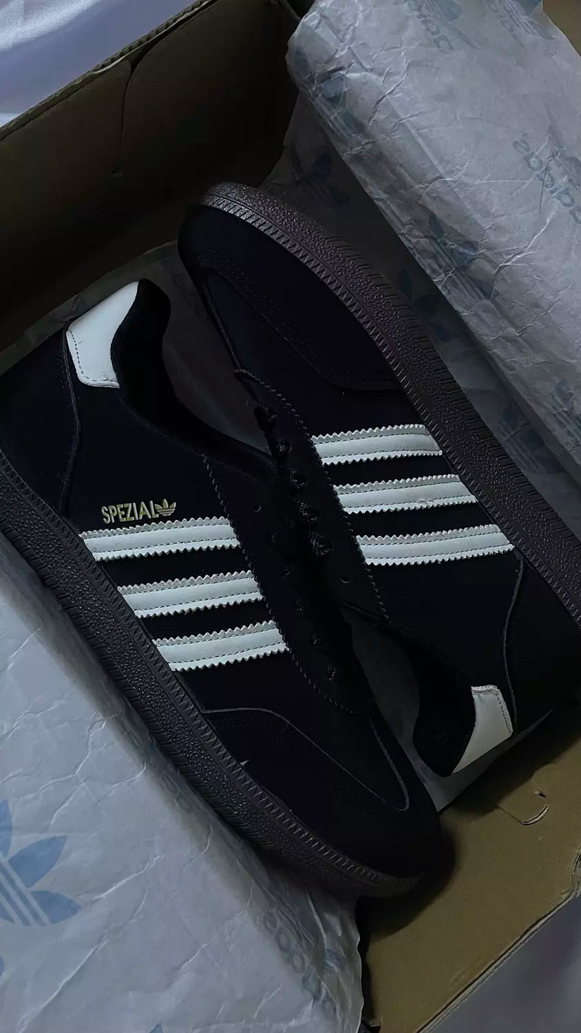 Adidas Spezial in Black